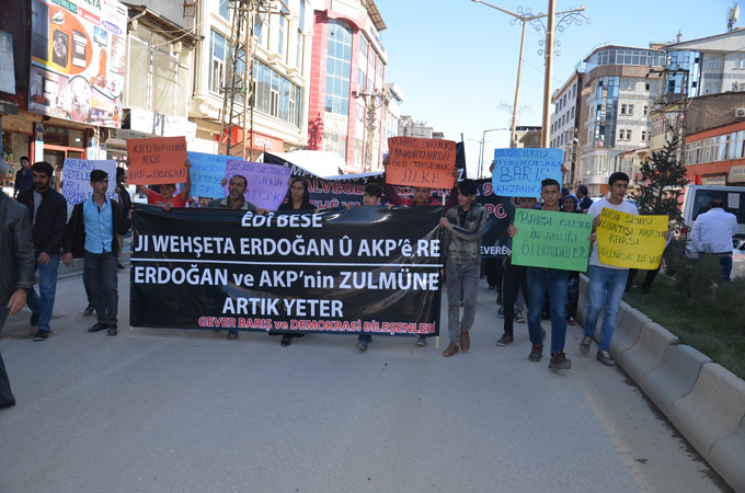 Ankara katliamını Yüksekova'da binler kınadı 8