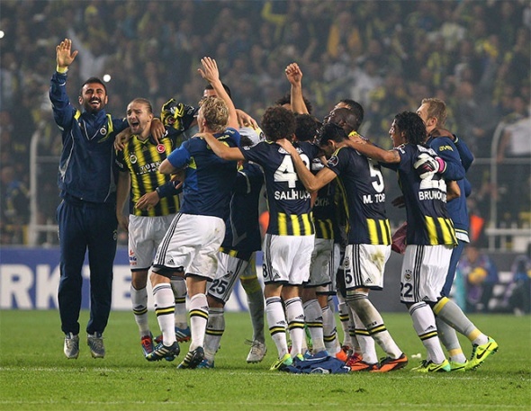 Fotoğraflarla unutulmaz Galatasaray - Fenerbahçe derbileri 26