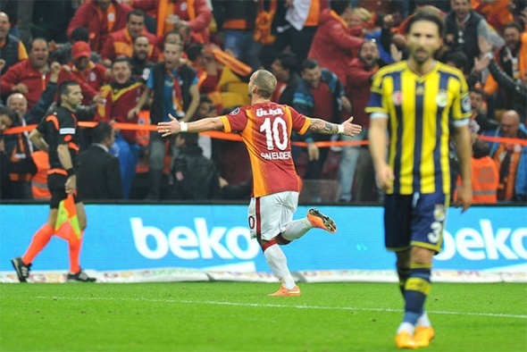 Fotoğraflarla unutulmaz Galatasaray - Fenerbahçe derbileri 28