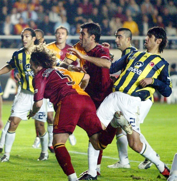 Fotoğraflarla unutulmaz Galatasaray - Fenerbahçe derbileri 9