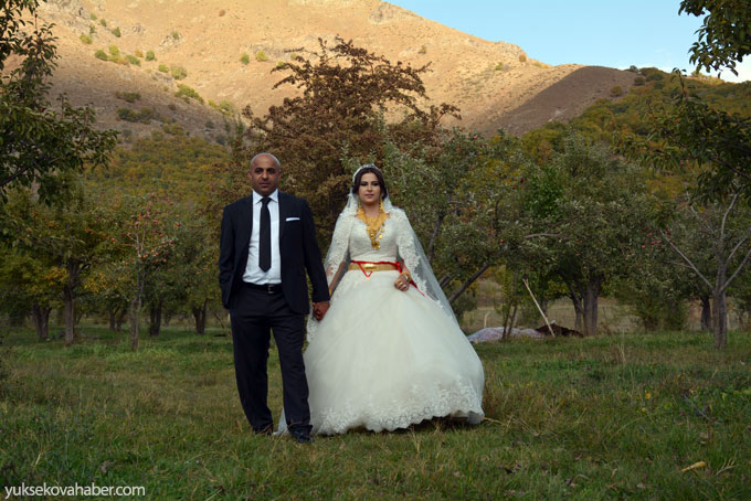 Şemdinli'de yapılan Töre ailesinin düğününden fotoğraflar 17