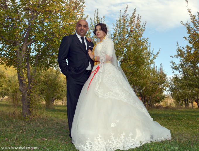 Şemdinli'de yapılan Töre ailesinin düğününden fotoğraflar 19