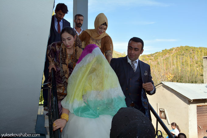 Şemdinli'de yapılan Töre ailesinin düğününden fotoğraflar 52