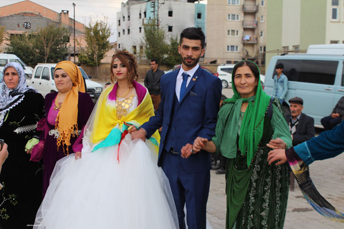 Yüksekova Düğünleri (09-10 Kasım 2015) 27