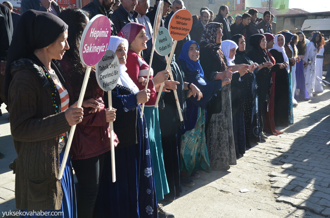 Yüksekova'da kadına yönelik şiddet protestosu 13