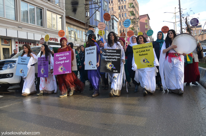 Yüksekova'da kadına yönelik şiddet protestosu 20