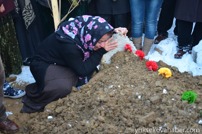 Yüksekova'da vurulan Ersin Aydın, toprağa verildi 10