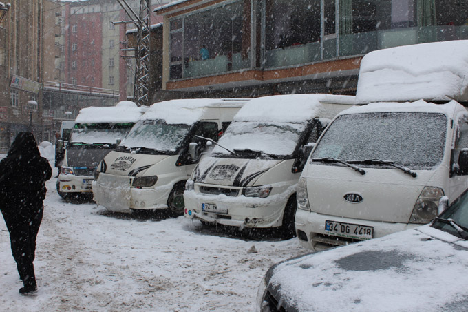 Yüksekova'da kar esareti 4