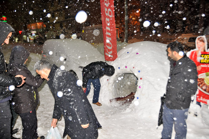 Hakkari'de karla mücadele başladı 24