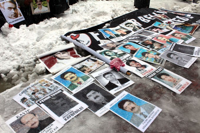 Kayıp yakınları Gazeteci Metin Göktepe'yi andı 14