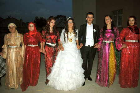 Yüksekova düğünleri (20-06-2010) 43