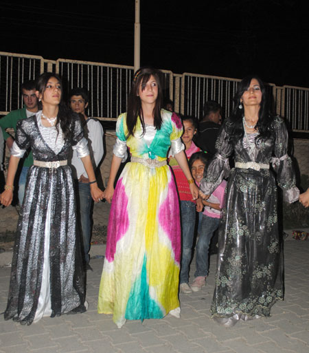 Yüksekova düğünleri (20-06-2010) 74