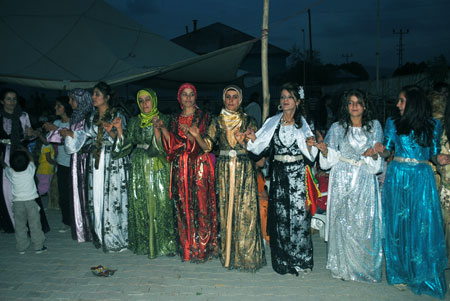 Yüksekova düğünleri (20-06-2010) 90