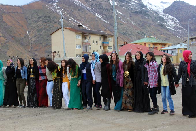 Şemdinli'de 2016 kadınlar günü kutlamasından fotoğraflar 14