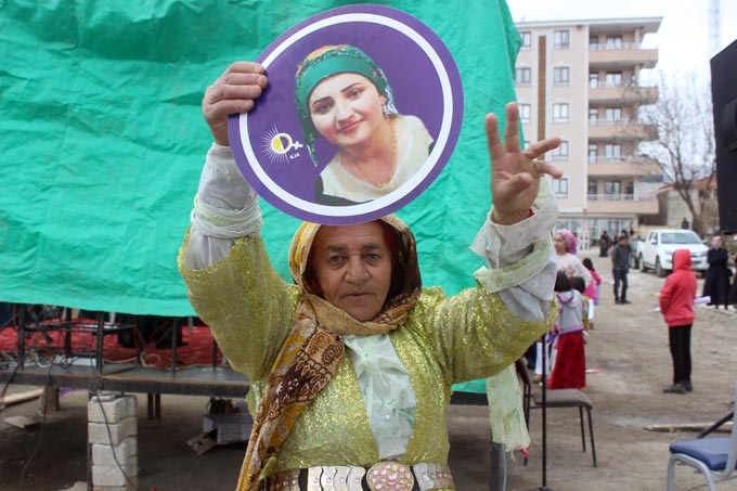 Şemdinli'de 2016 kadınlar günü kutlamasından fotoğraflar 19