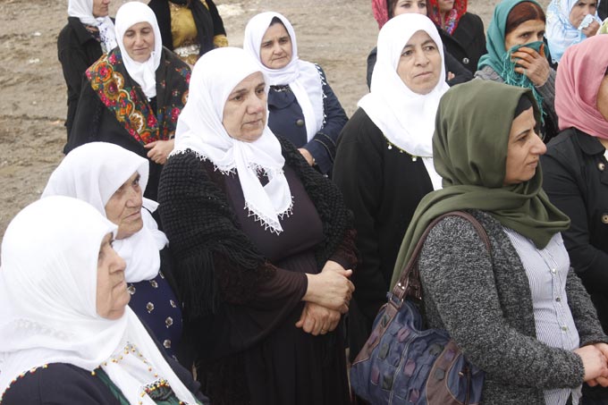 Şemdinli'de 2016 kadınlar günü kutlamasından fotoğraflar 2