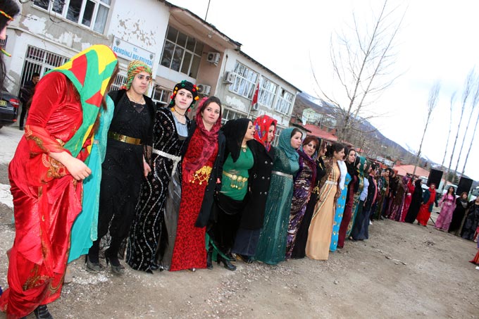 Şemdinli'de 2016 kadınlar günü kutlamasından fotoğraflar 7