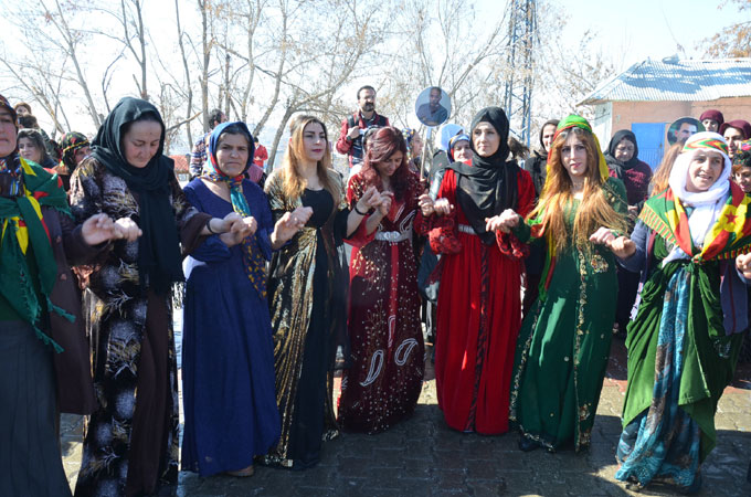 Yüksekova'da 2016 kadınlar günü kutlaması - 07-03-2016 11