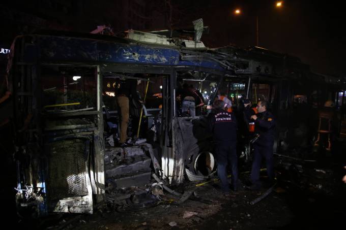Ankara'daki patlamanın ardından ilk kareler 6