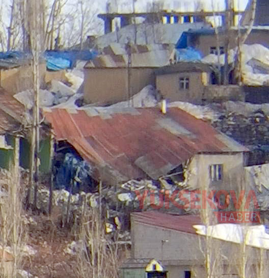 İşte Yüksekova'da top atışlarının hasar verdiği evler 5