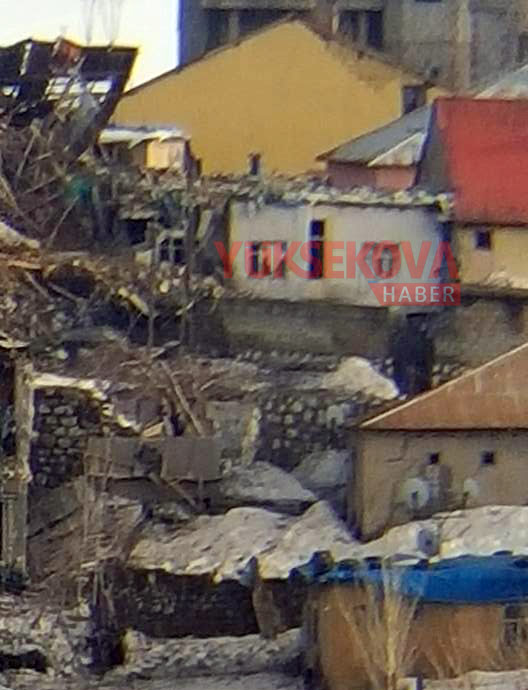 İşte Yüksekova'da top atışlarının hasar verdiği evler 6