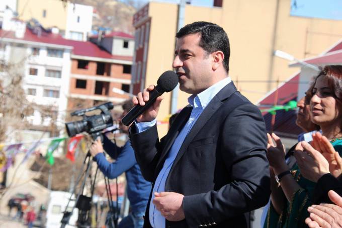 Demirtaş Dersim Newroz'unda konuştu 16