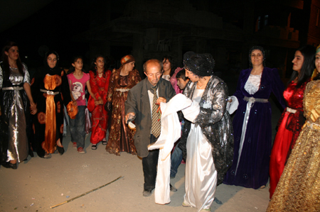 Hakkari düğünleri (20-06-2010) 70