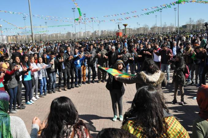 Diyarbakır’da Newroz günü 17