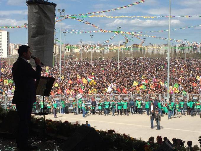 Diyarbakır’da Newroz günü 28