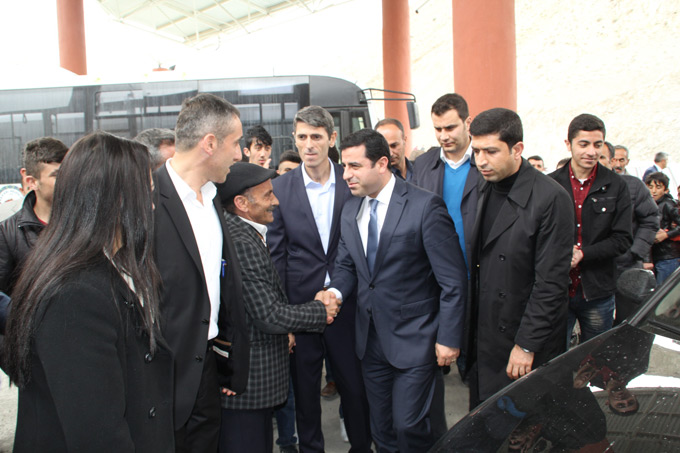 Demirtaş, HDP Hakkari kongresine katıldı 14