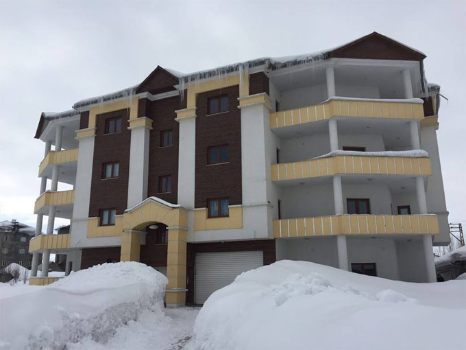 Yüksekova'da kullanılamaz hale gelen evlerden fotolar 19