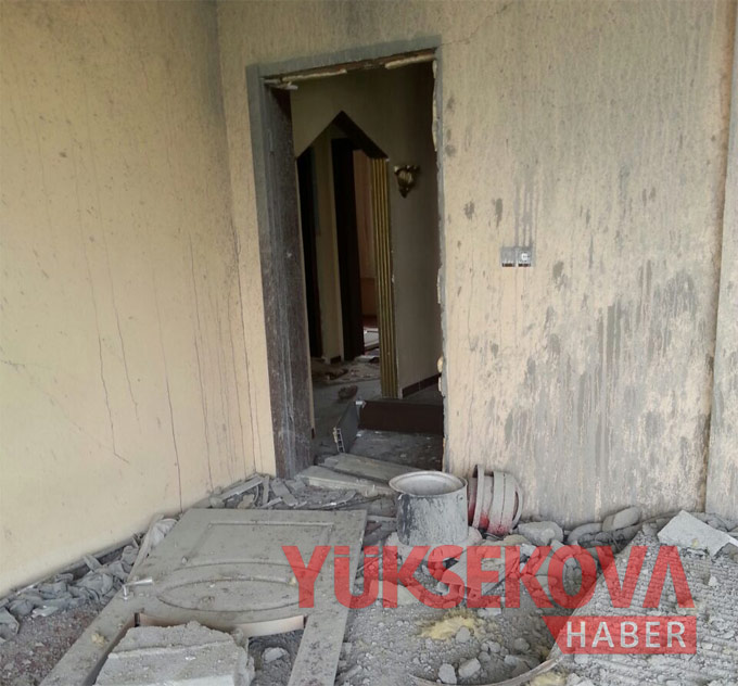 Harabeye dönen Yüksekova'dan yıkım görüntüleri 1