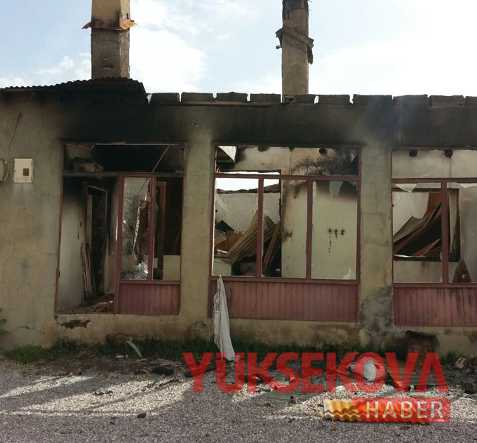 Harabeye dönen Yüksekova'dan yıkım görüntüleri 11