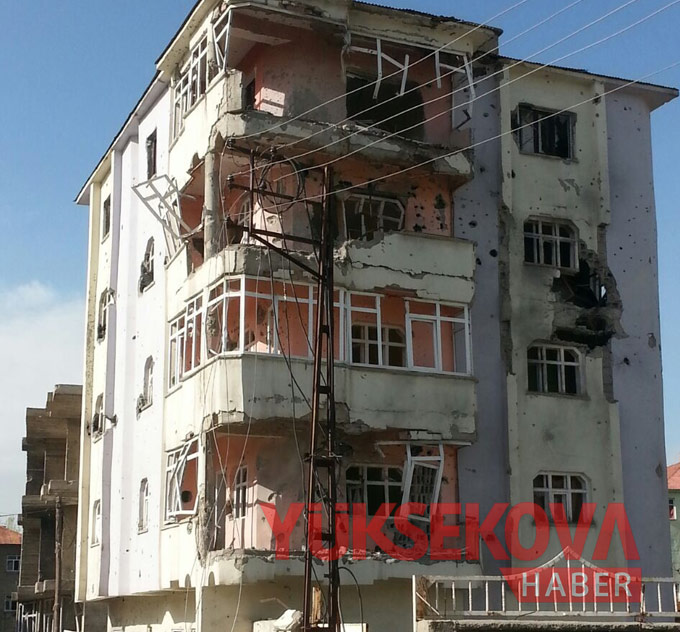 Harabeye dönen Yüksekova'dan yıkım görüntüleri 28