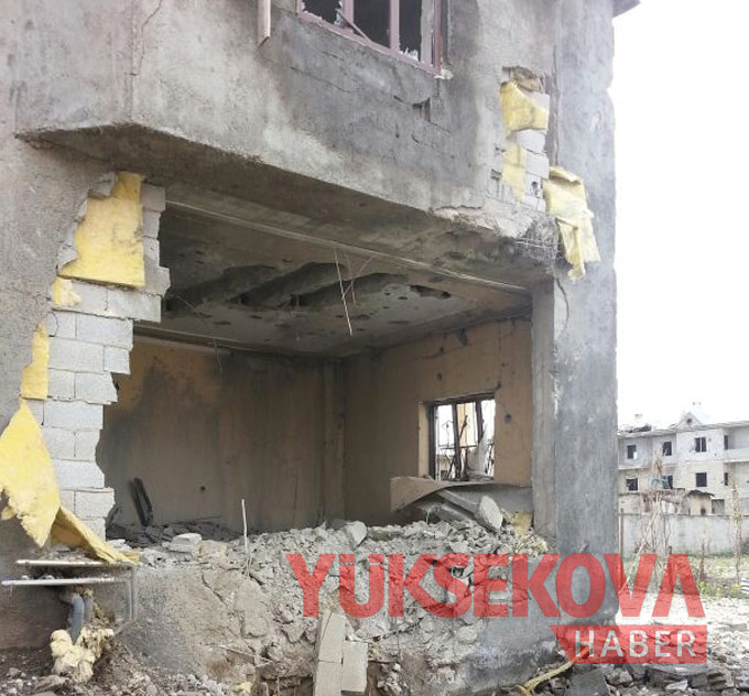 Harabeye dönen Yüksekova'dan yıkım görüntüleri 7