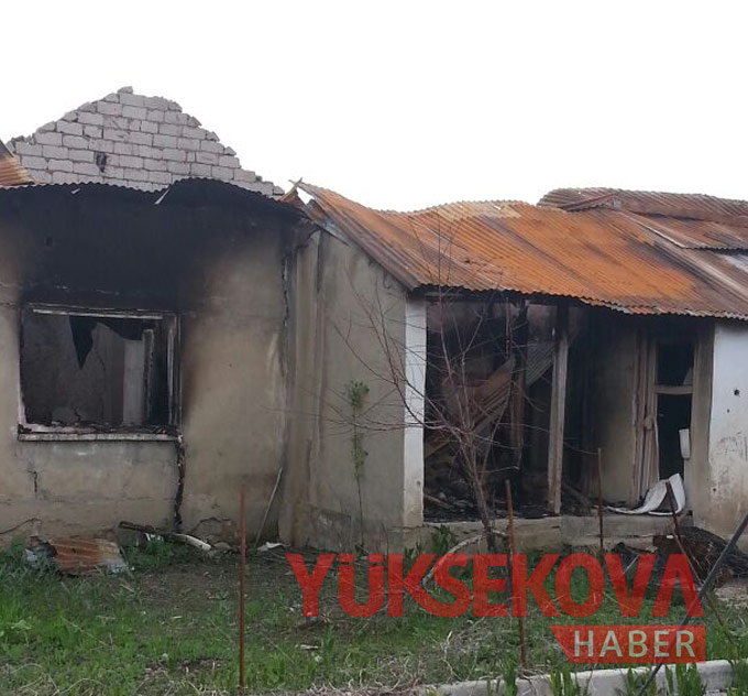 Harabeye dönen Yüksekova'dan yıkım görüntüleri 8