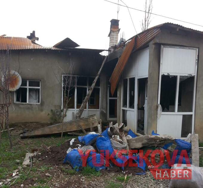 Harabeye dönen Yüksekova'dan yıkım görüntüleri 9