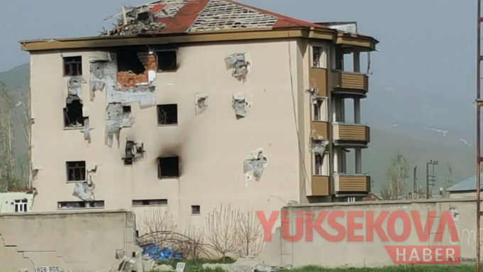 Yüksekova'nın o mahallesinde çatışma ve bombardıman izleri 14