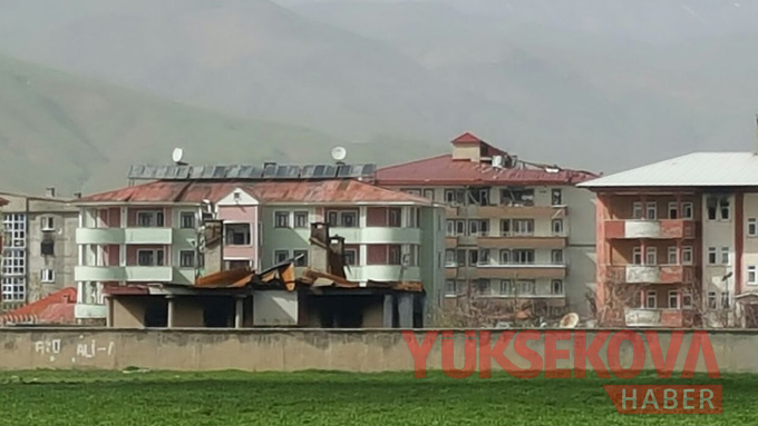 Yüksekova'nın o mahallesinde çatışma ve bombardıman izleri 6