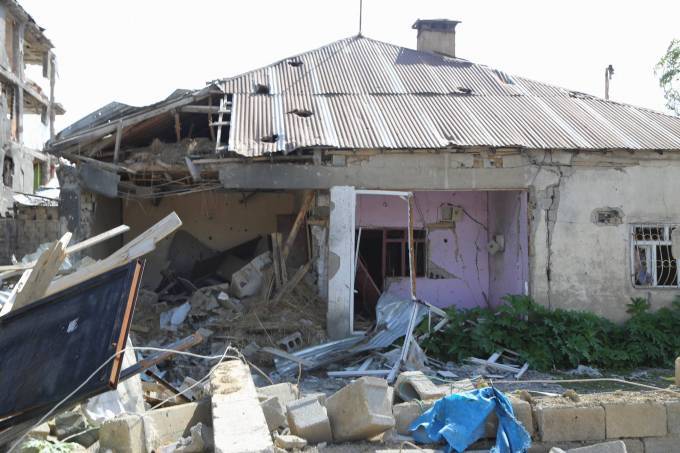 Yüksekova'dan çatışma ve bombardıman izleri 118