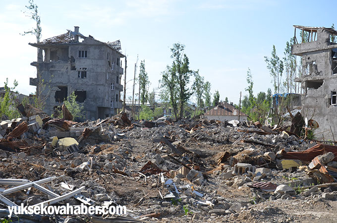 Yüksekova'ya dönen vatandaşlar enkaz yığını ile karşılaştı - 30-05-2016 - Galeri 31