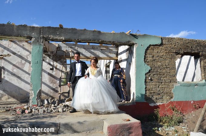 Yüksekova'da yıkıntılar arasında düğün - foto - 16-09-2016 14