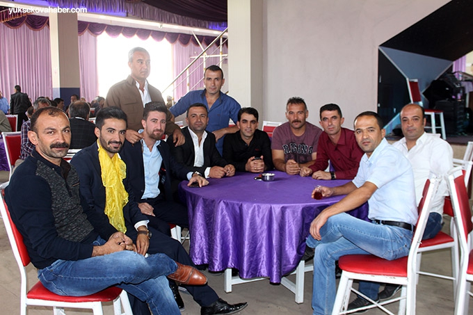 Özdemir ailesinin Yüksekova'daki düğün töreninden fotoğraflar 14
