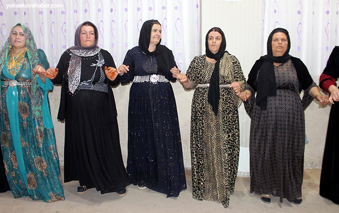Özdemir ailesinin Yüksekova'daki düğün töreninden fotoğraflar 17