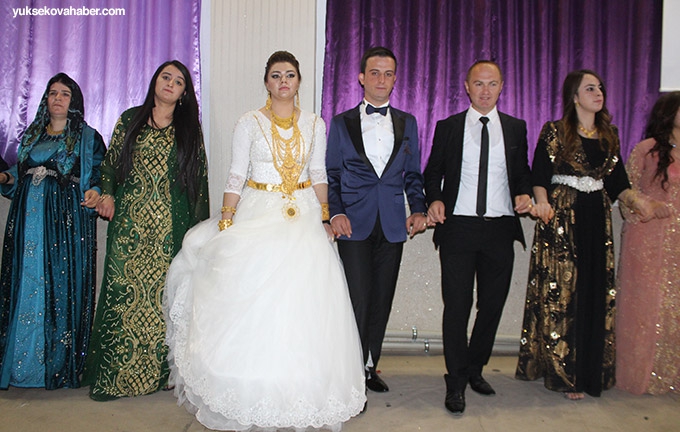 Özdemir ailesinin Yüksekova'daki düğün töreninden fotoğraflar 23