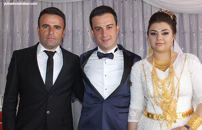 Özdemir ailesinin Yüksekova'daki düğün töreninden fotoğraflar 32