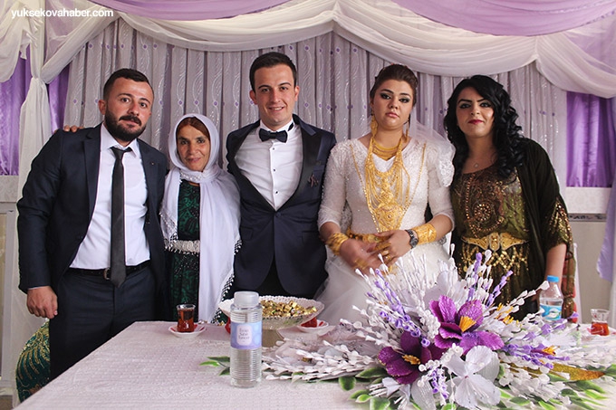 Özdemir ailesinin Yüksekova'daki düğün töreninden fotoğraflar 36