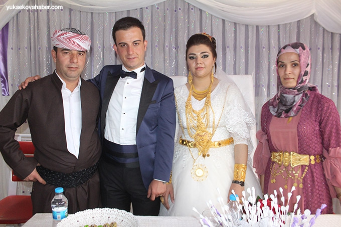 Özdemir ailesinin Yüksekova'daki düğün töreninden fotoğraflar 48