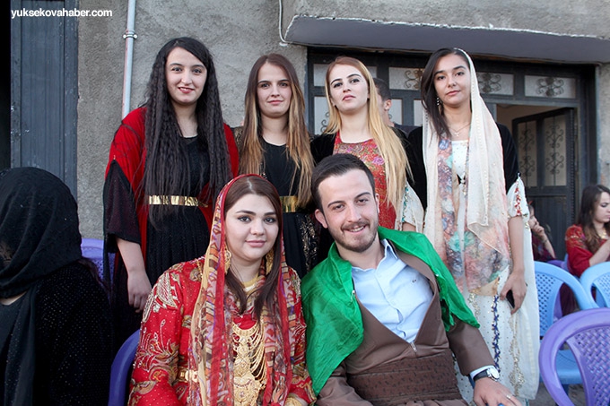 Özdemir ailesinin Yüksekova'daki düğün töreninden fotoğraflar 5