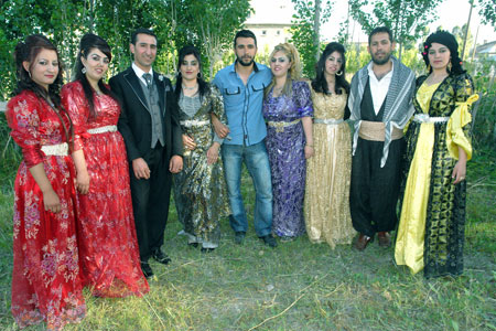 Yüksekova Düğünleri (27.06 2010) 145